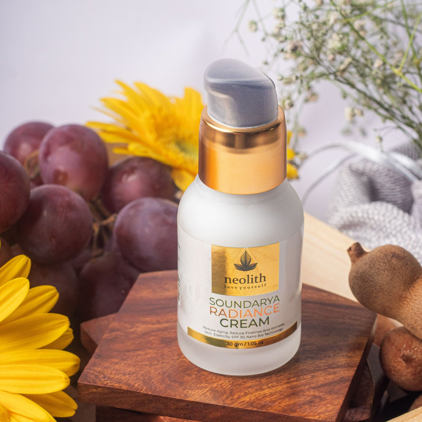 Neolith Saundarya Radiance Face Cream for Glowing skin, Light weight calming moisturizer, Natural tone booster, Anti aging, Skin Tightening || Nano bio technology Korea || 30gm || No Silicon, No Mineral Oil, 100% Natural
